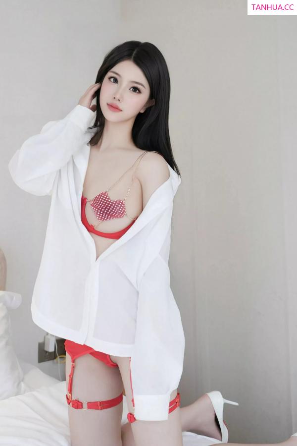   [XiuRen]高清写真图 2025.06.11 No.10392 沐言妍妍酱～ 性感白恤第15张图片